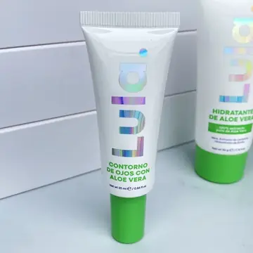 Contorno de Ojos con Aloe Vera