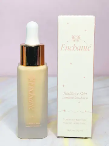 Radiance Skin Base Liquida 20 ML Enchante